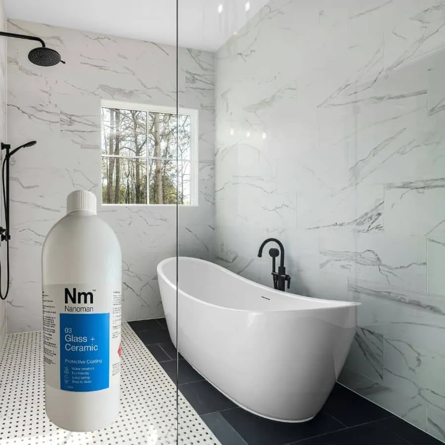 Glass coating 1 L in a bathroom with a glass shower screen
