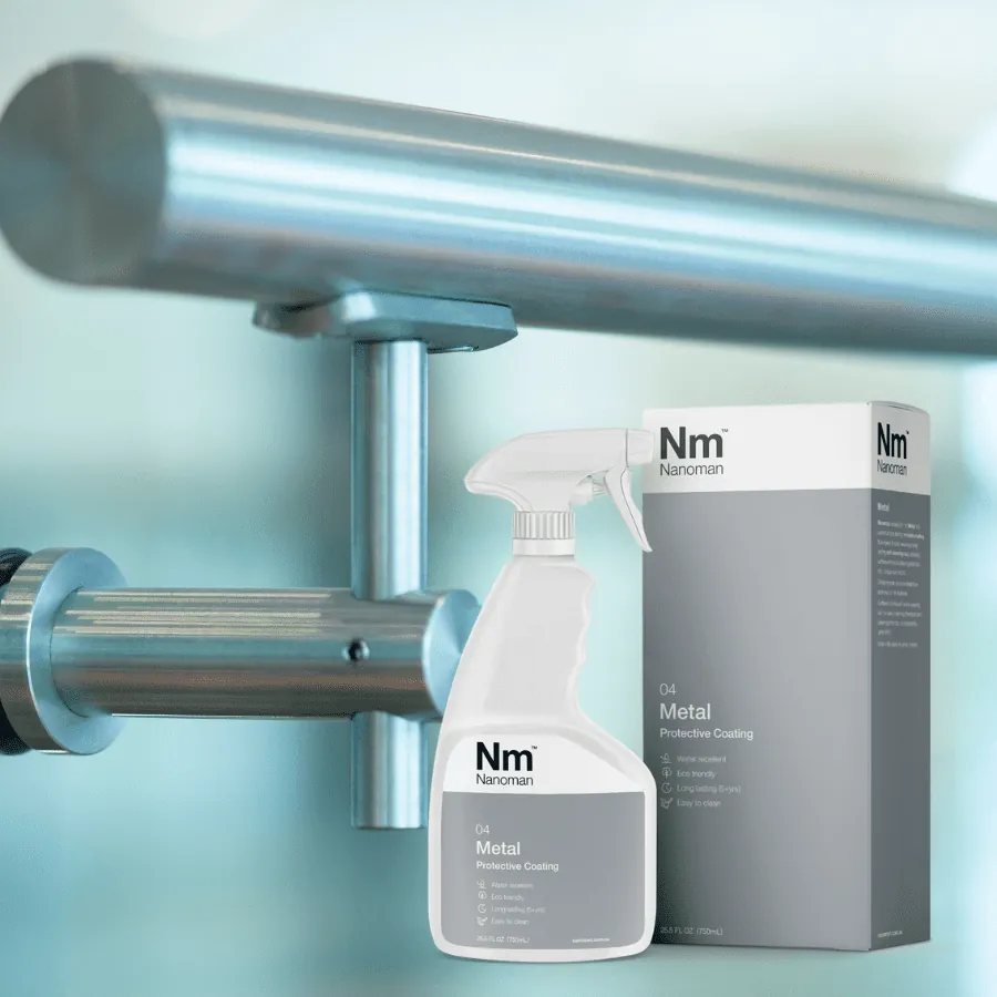 Metal coating 750 ml and box by a stainless steel handrail